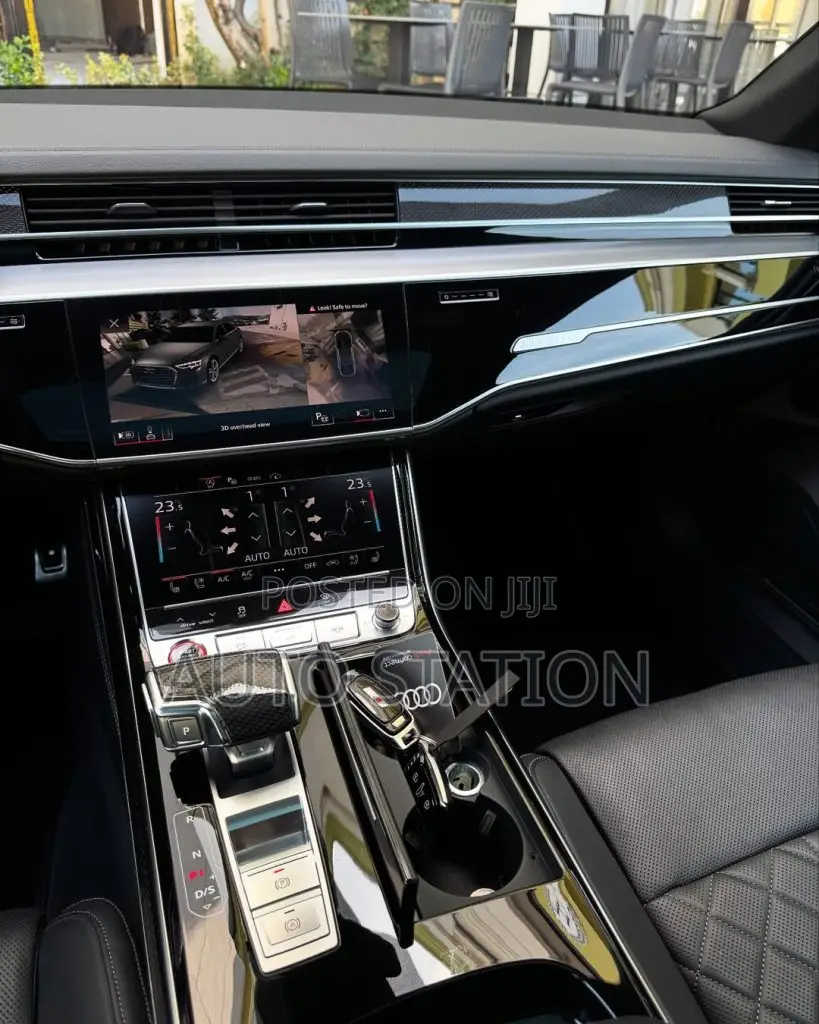 Audi S8